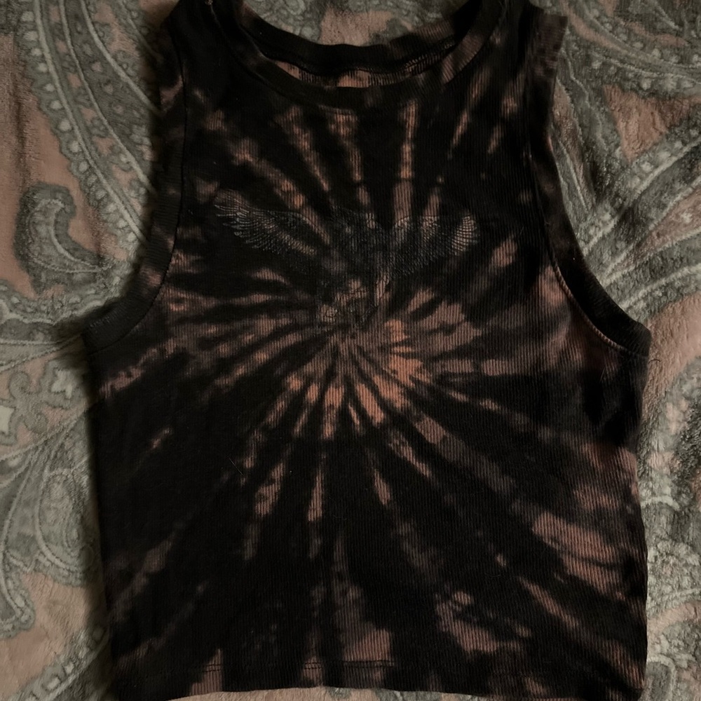 Hollister tank